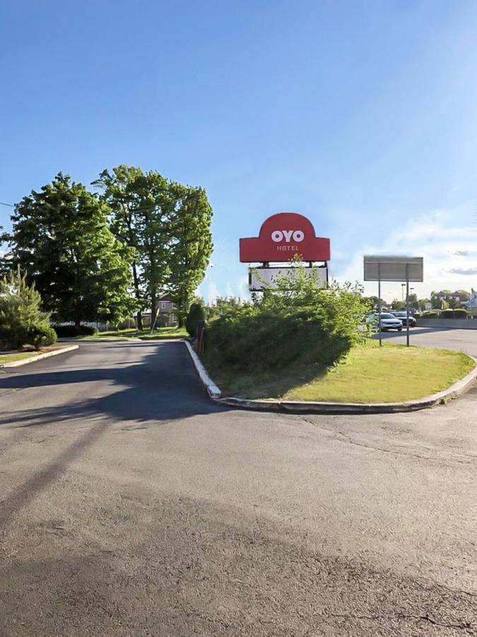 Oyo Hotel Edison Nj Route 1 Екстер'єр фото