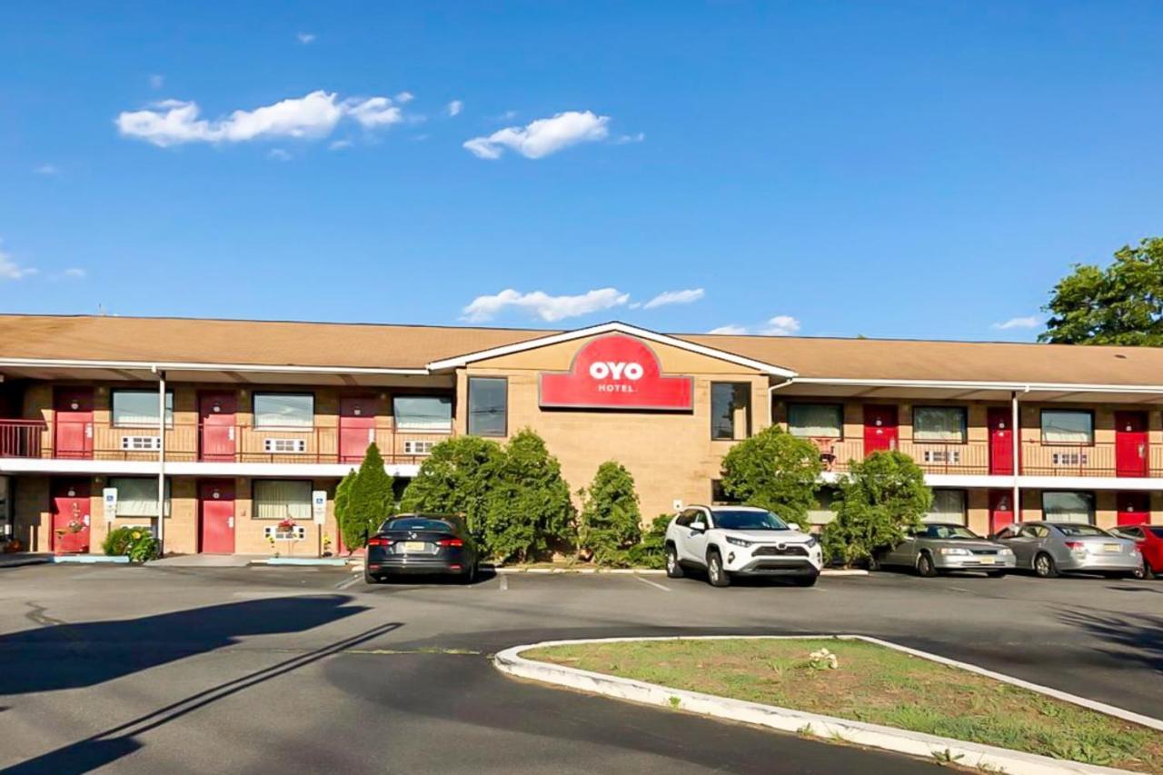 Oyo Hotel Edison Nj Route 1 Екстер'єр фото