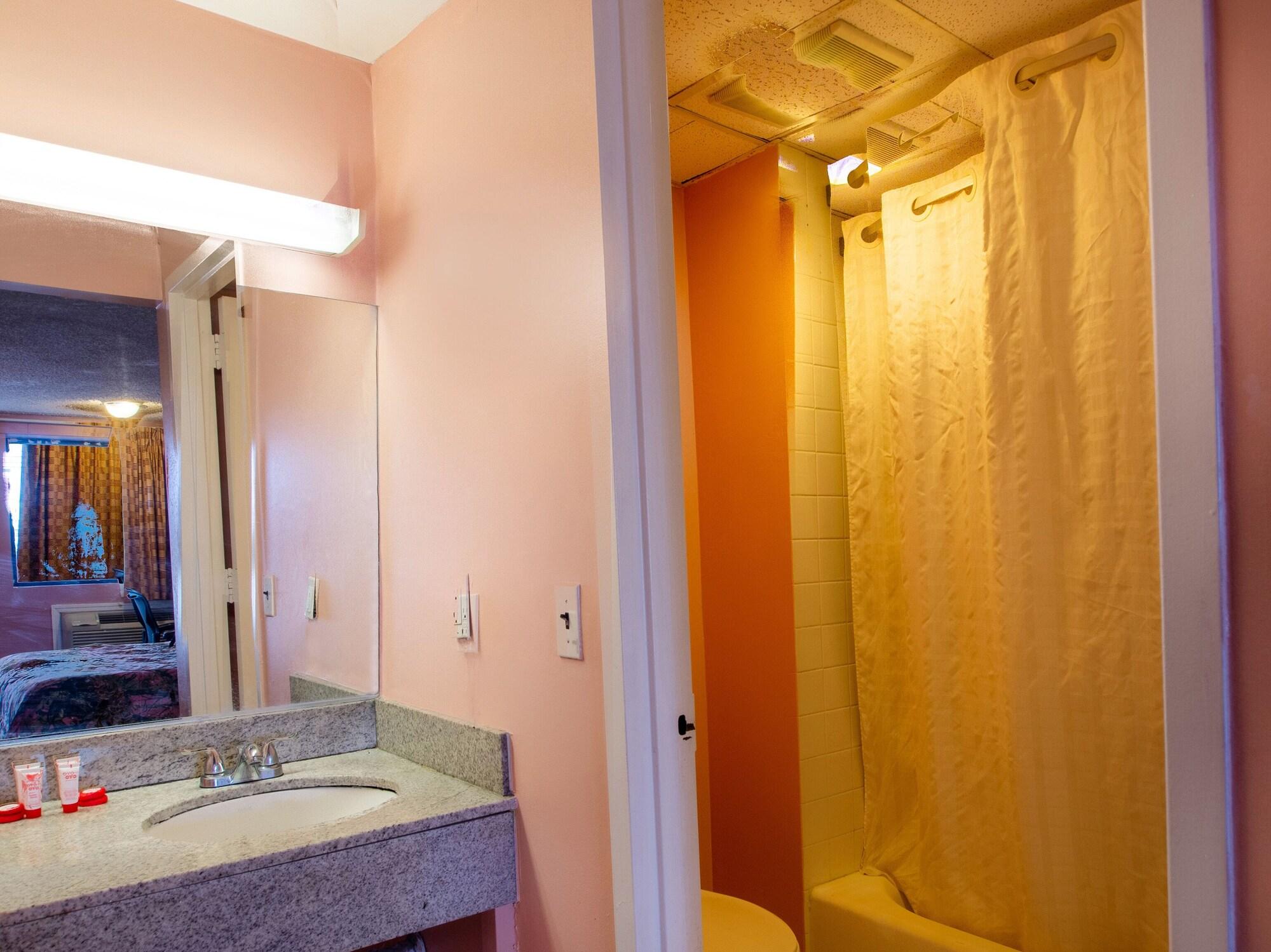 Oyo Hotel Edison Nj Route 1 Екстер'єр фото